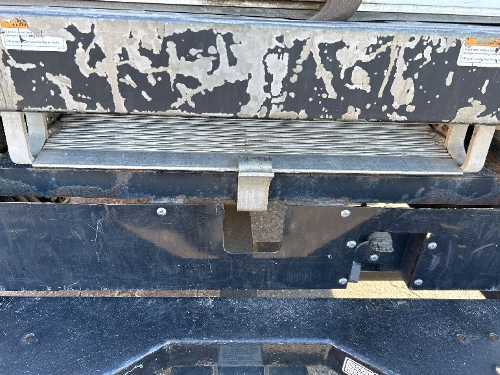 Light Duty Box Truck-Light and Medium Duty Trucks-Ford-2022-E350-Chester-VA-94,581\n\t\tmiles-$ 33,500 - Image 24