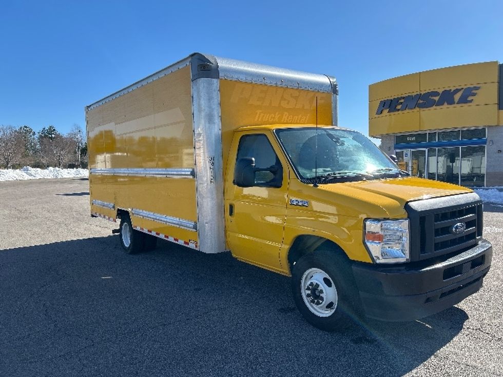 Light Duty Box Truck-Light and Medium Duty Trucks-Ford-2022-E350-Chester-VA-96,729\n\t\tmiles-$ 27,500 - Image 1