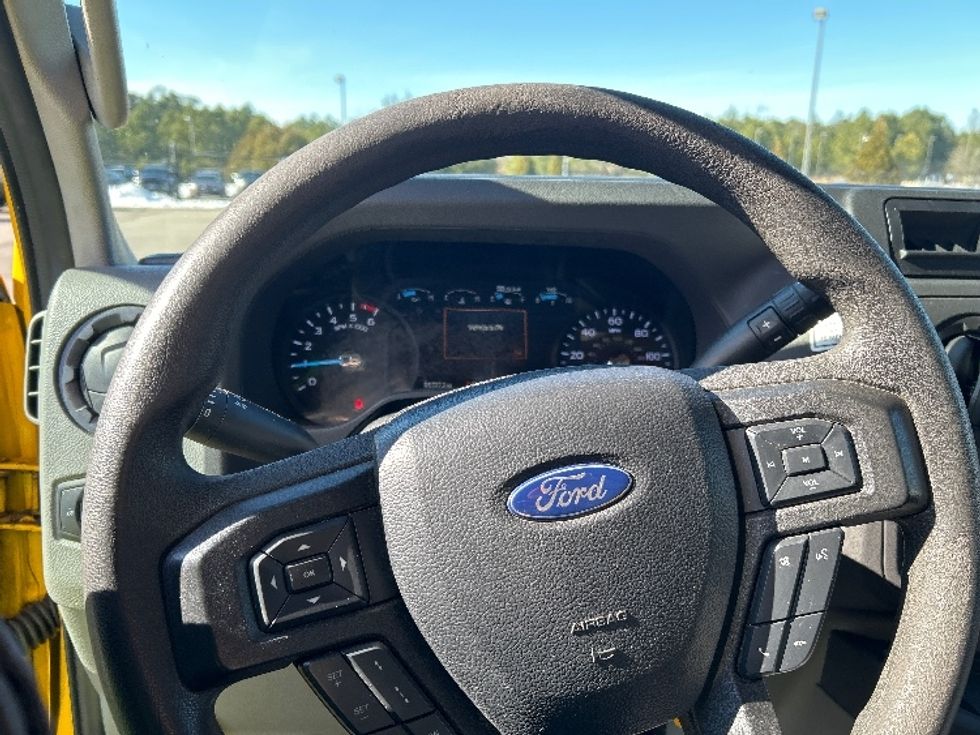 Light Duty Box Truck-Light and Medium Duty Trucks-Ford-2022-E350-Chester-VA-96,729\n\t\tmiles-$ 27,500 - Image 17
