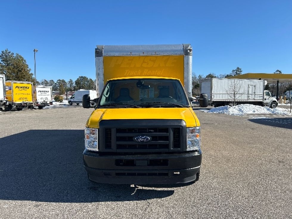 Light Duty Box Truck-Light and Medium Duty Trucks-Ford-2022-E350-Chester-VA-96,729\n\t\tmiles-$ 27,500 - Image 2
