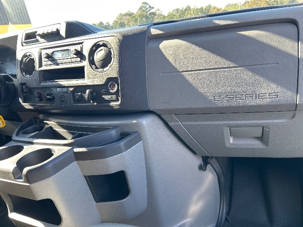 Light Duty Box Truck-Light and Medium Duty Trucks-Ford-2022-E350-Chester-VA-96,729\n\t\tmiles-$ 27,500 - Image 20