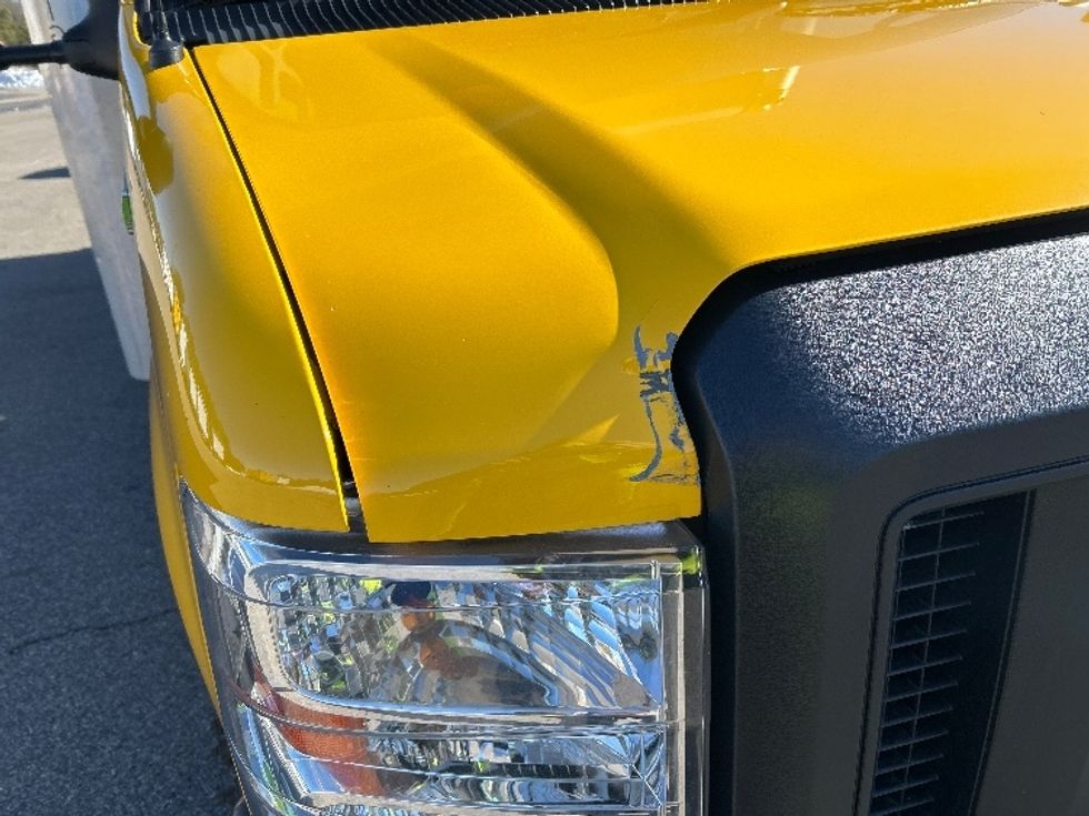 Light Duty Box Truck-Light and Medium Duty Trucks-Ford-2022-E350-Chester-VA-96,729\n\t\tmiles-$ 27,500 - Image 25