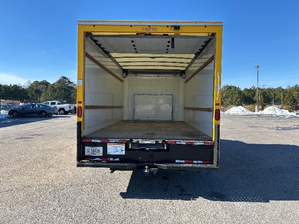 Light Duty Box Truck-Light and Medium Duty Trucks-Ford-2022-E350-Chester-VA-96,729\n\t\tmiles-$ 27,500 - Image 8