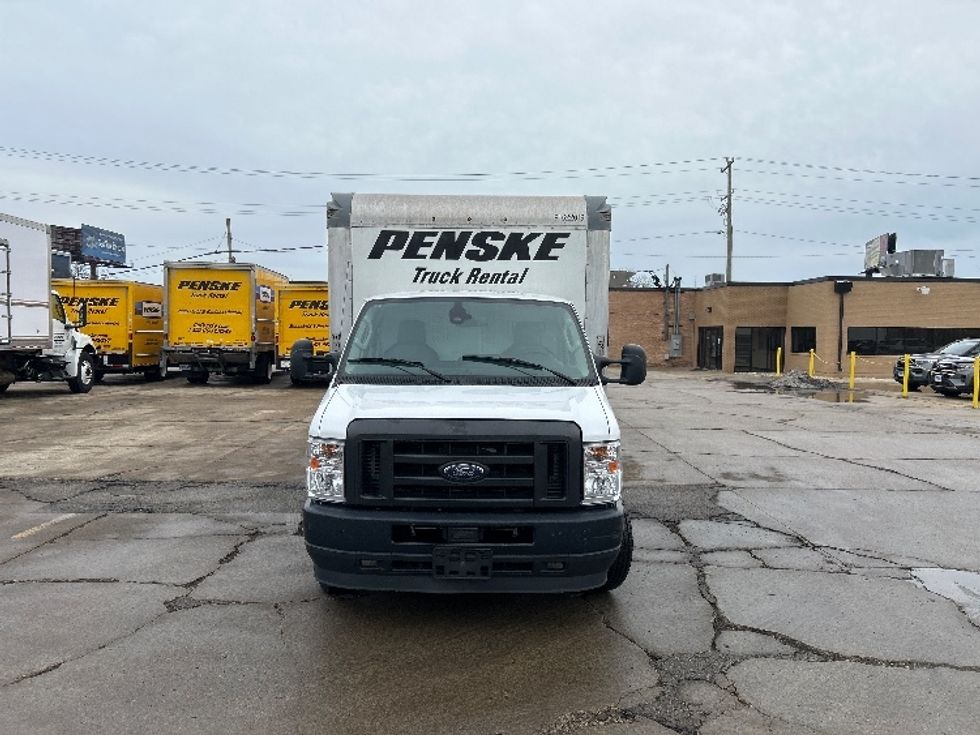 Light Duty Box Truck-Light and Medium Duty Trucks-Ford-2022-E350-Chicago (Melrose Park)-IL-89,139\n\t\tmiles-$ 32,750 - Image 2