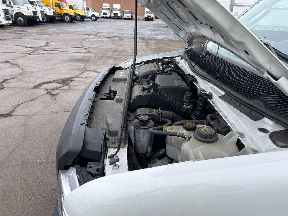 Light Duty Box Truck-Light and Medium Duty Trucks-Ford-2022-E350-Chicago (Melrose Park)-IL-89,139\n\t\tmiles-$ 32,750 - Image 24