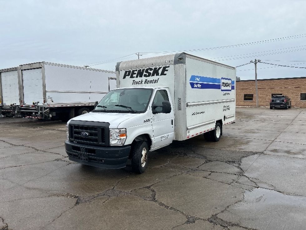 Light Duty Box Truck-Light and Medium Duty Trucks-Ford-2022-E350-Chicago (Melrose Park)-IL-89,139\n\t\tmiles-$ 32,750 - Image 3