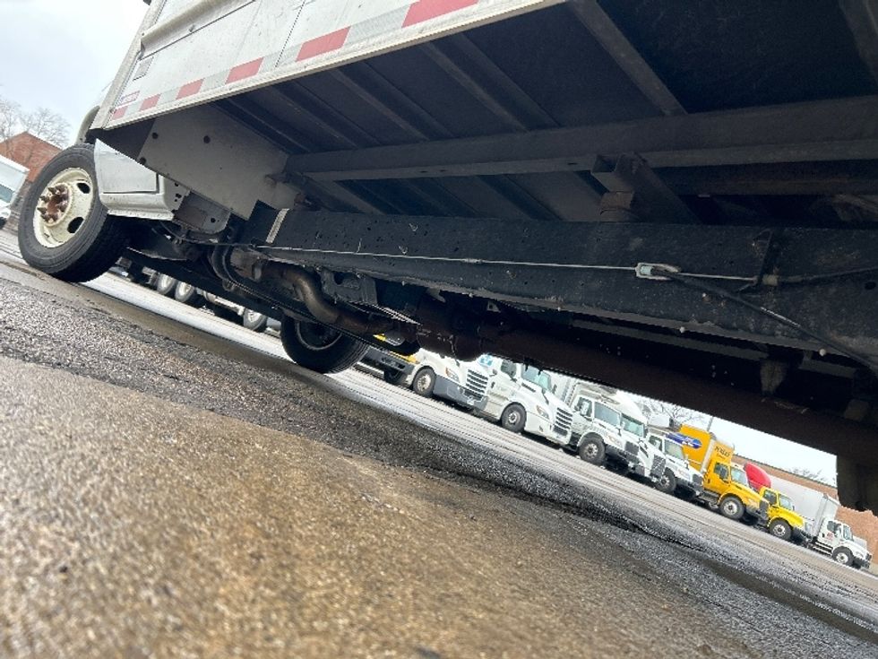 Light Duty Box Truck-Light and Medium Duty Trucks-Ford-2022-E350-Chicago (Melrose Park)-IL-89,139\n\t\tmiles-$ 32,750 - Image 5