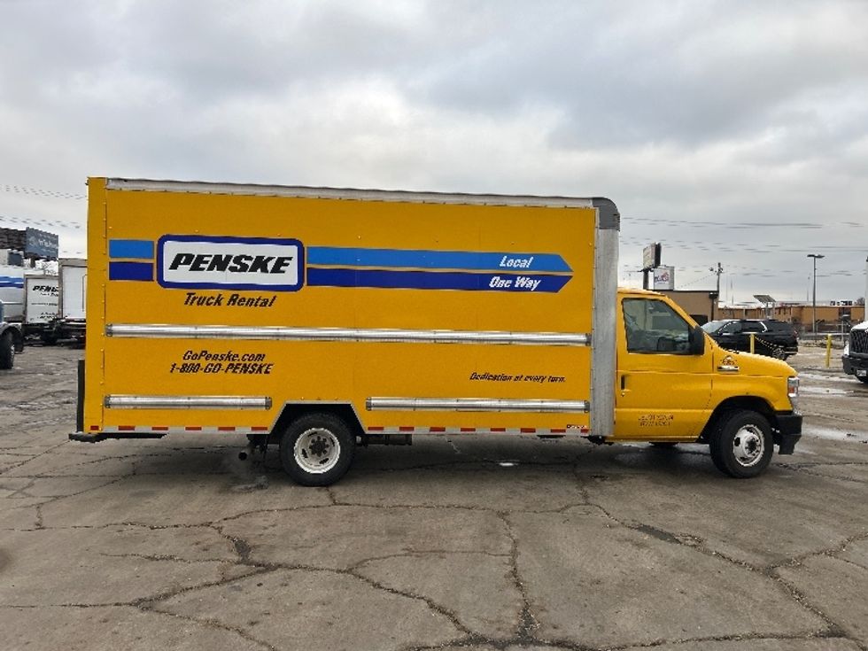 Light Duty Box Truck-Light and Medium Duty Trucks-Ford-2022-E350-Chicago (Melrose Park)-IL-94,125\n\t\tmiles-$ 29,000 - Image 15