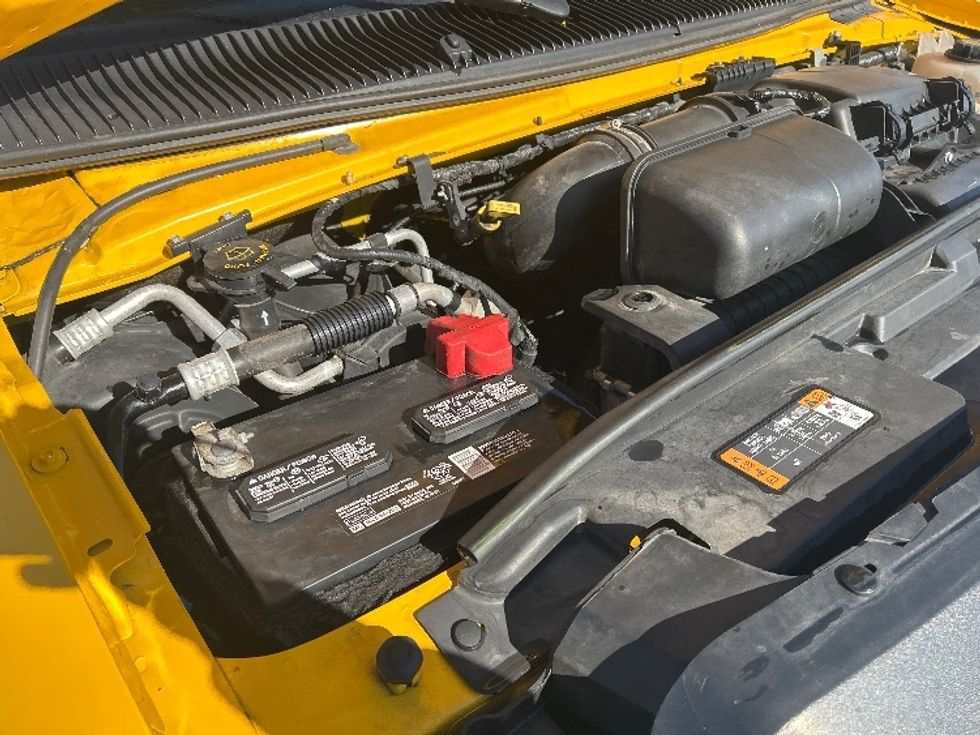 Light Duty Box Truck-Light and Medium Duty Trucks-Ford-2022-E350-Chicago (Melrose Park)-IL-96,756\n\t\tmiles-$ 28,750 - Image 22