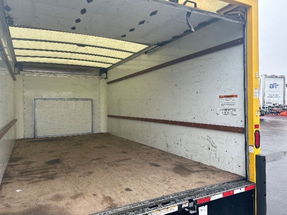Light Duty Box Truck-Light and Medium Duty Trucks-Ford-2022-E350-Chicago (Melrose Park)-IL-98,116\n\t\tmiles-$ 30,000 - Image 12