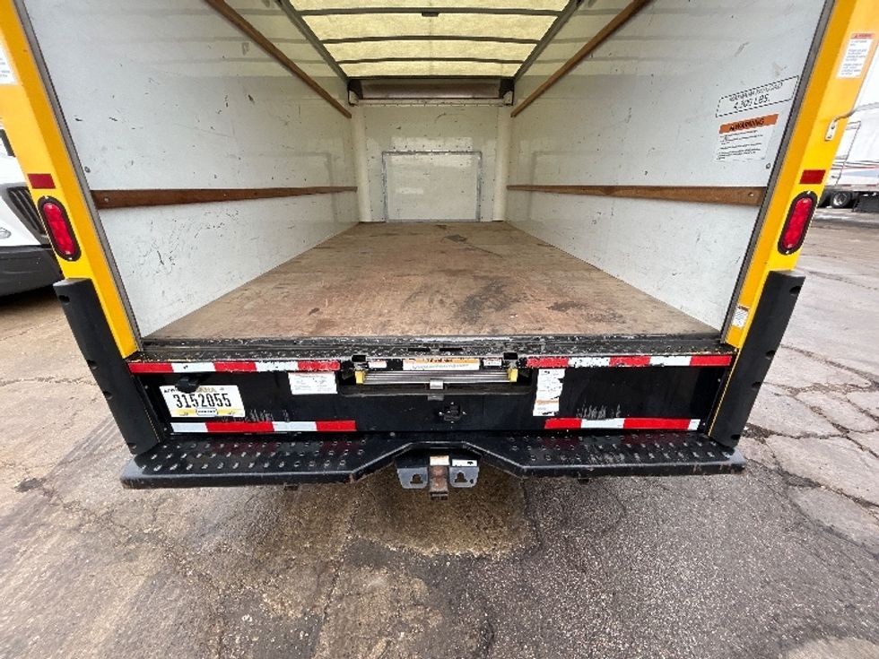 Light Duty Box Truck-Light and Medium Duty Trucks-Ford-2022-E350-Chicago (Melrose Park)-IL-98,581\n\t\tmiles-$ 28,500 - Image 10