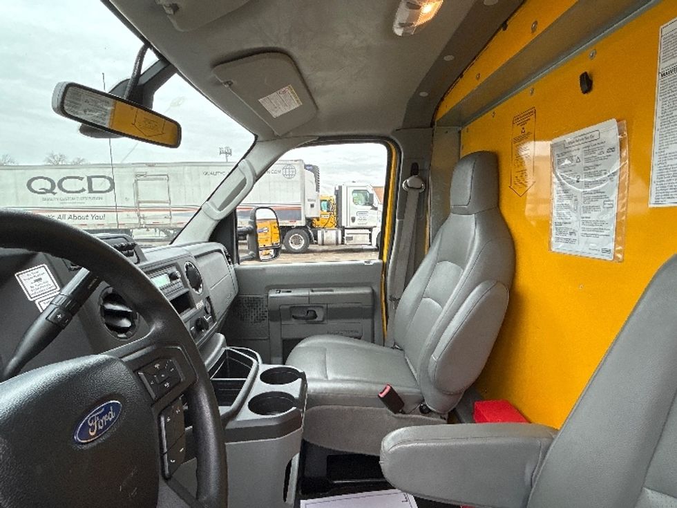 Light Duty Box Truck-Light and Medium Duty Trucks-Ford-2022-E350-Chicago (Melrose Park)-IL-98,581\n\t\tmiles-$ 28,500 - Image 19