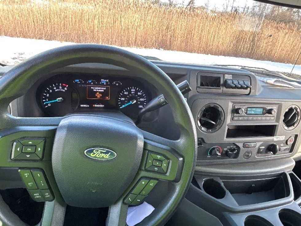 Light Duty Box Truck-Light and Medium Duty Trucks-Ford-2022-E350-Chicopee-MA-103,192\n\t\tmiles-$ 28,500 - Image 17