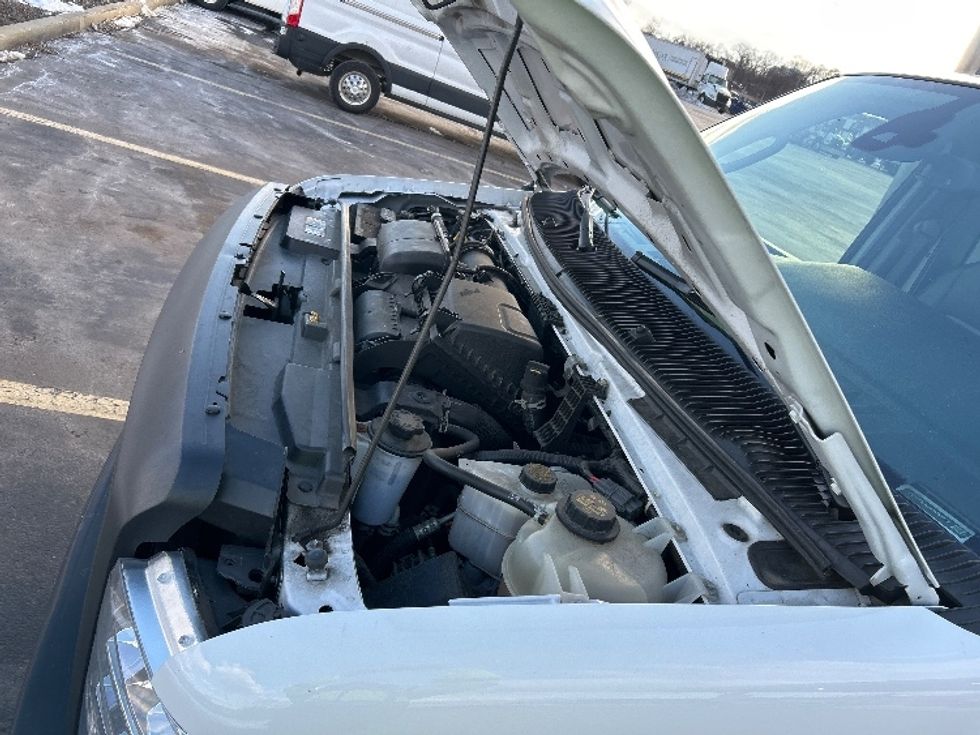 Light Duty Box Truck-Light and Medium Duty Trucks-Ford-2022-E350-Chicopee-MA-103,192\n\t\tmiles-$ 28,500 - Image 23