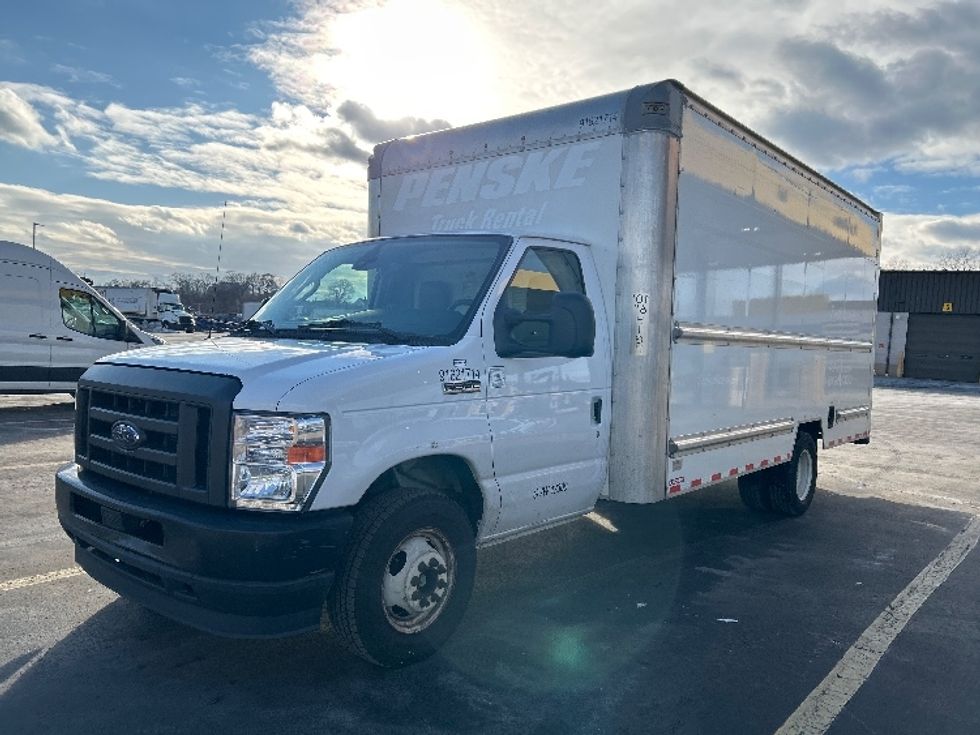 Light Duty Box Truck-Light and Medium Duty Trucks-Ford-2022-E350-Chicopee-MA-103,192\n\t\tmiles-$ 28,500 - Image 3
