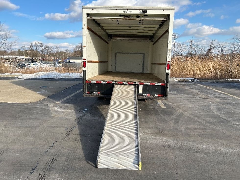 Light Duty Box Truck-Light and Medium Duty Trucks-Ford-2022-E350-Chicopee-MA-103,192\n\t\tmiles-$ 28,500 - Image 9