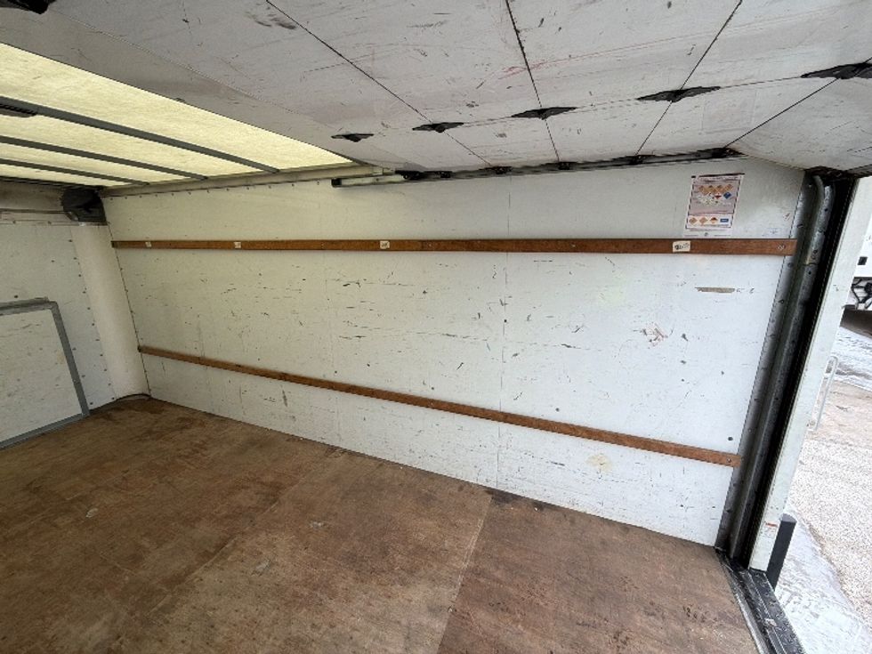 Light Duty Box Truck-Light and Medium Duty Trucks-Ford-2022-E350-Chicopee-MA-103,790\n\t\tmiles-$ 28,500 - Image 11