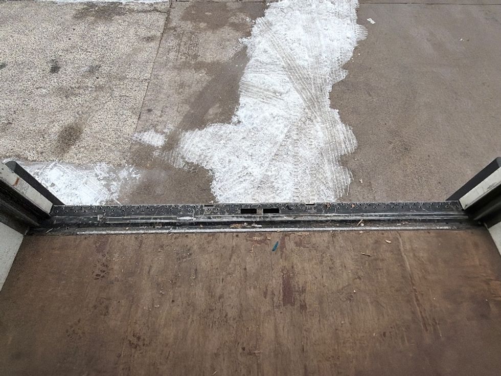 Light Duty Box Truck-Light and Medium Duty Trucks-Ford-2022-E350-Chicopee-MA-103,790\n\t\tmiles-$ 28,500 - Image 9