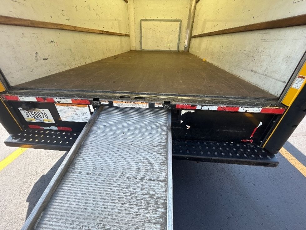 Light Duty Box Truck-Light and Medium Duty Trucks-Ford-2022-E350-Chicopee-MA-142,960\n\t\tmiles-$ 20,500 - Image 10