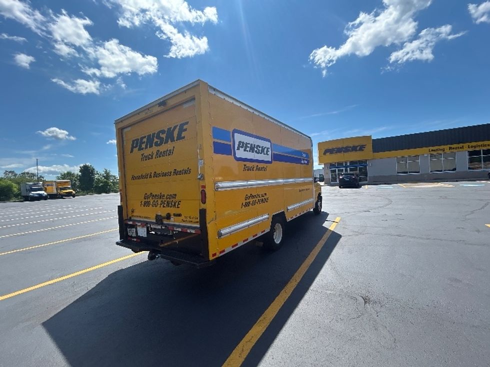 Light Duty Box Truck-Light and Medium Duty Trucks-Ford-2022-E350-Chicopee-MA-142,960\n\t\tmiles-$ 20,500 - Image 13