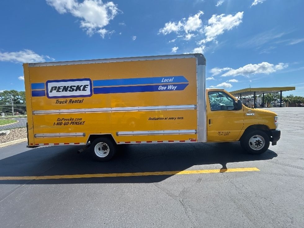 Light Duty Box Truck-Light and Medium Duty Trucks-Ford-2022-E350-Chicopee-MA-142,960\n\t\tmiles-$ 20,500 - Image 15