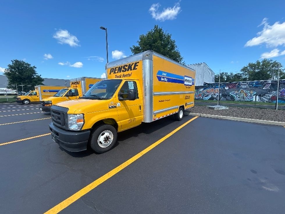 Light Duty Box Truck-Light and Medium Duty Trucks-Ford-2022-E350-Chicopee-MA-142,960\n\t\tmiles-$ 20,500 - Image 3