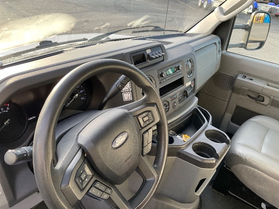 Light Duty Box Truck-Light and Medium Duty Trucks-Ford-2022-E350-Chicopee-MA-74,481\n\t\tmiles-$ 37,500 - Image 17