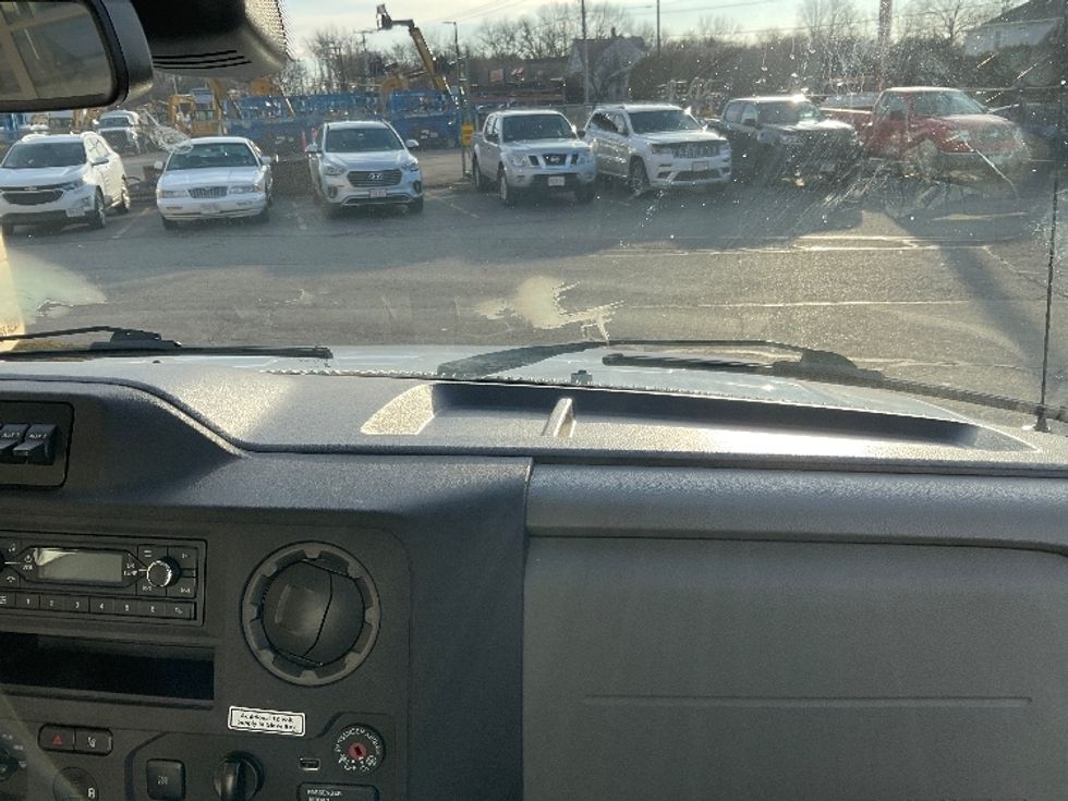 Light Duty Box Truck-Light and Medium Duty Trucks-Ford-2022-E350-Chicopee-MA-74,481\n\t\tmiles-$ 37,500 - Image 21