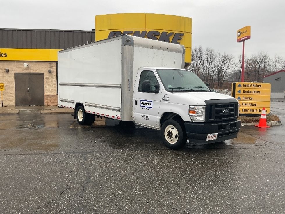 Light Duty Box Truck-Light and Medium Duty Trucks-Ford-2022-E350-Chicopee-MA-80,957\n\t\tmiles-$ 34,000 - Image 1