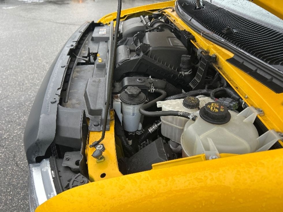 Light Duty Box Truck-Light and Medium Duty Trucks-Ford-2022-E350-Chicopee-MA-87,467\n\t\tmiles-$ 27,750 - Image 24