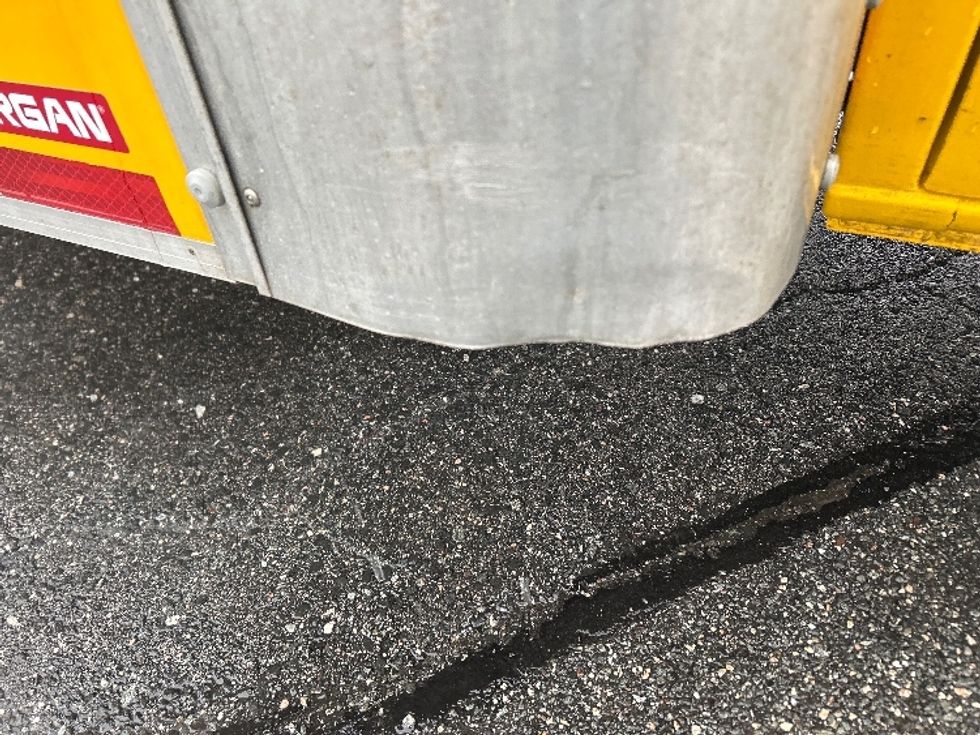 Light Duty Box Truck-Light and Medium Duty Trucks-Ford-2022-E350-Chicopee-MA-87,467\n\t\tmiles-$ 27,750 - Image 26