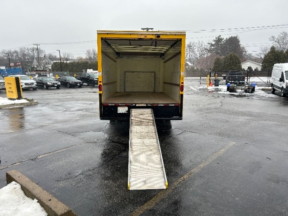 Light Duty Box Truck-Light and Medium Duty Trucks-Ford-2022-E350-Chicopee-MA-87,467\n\t\tmiles-$ 27,750 - Image 9