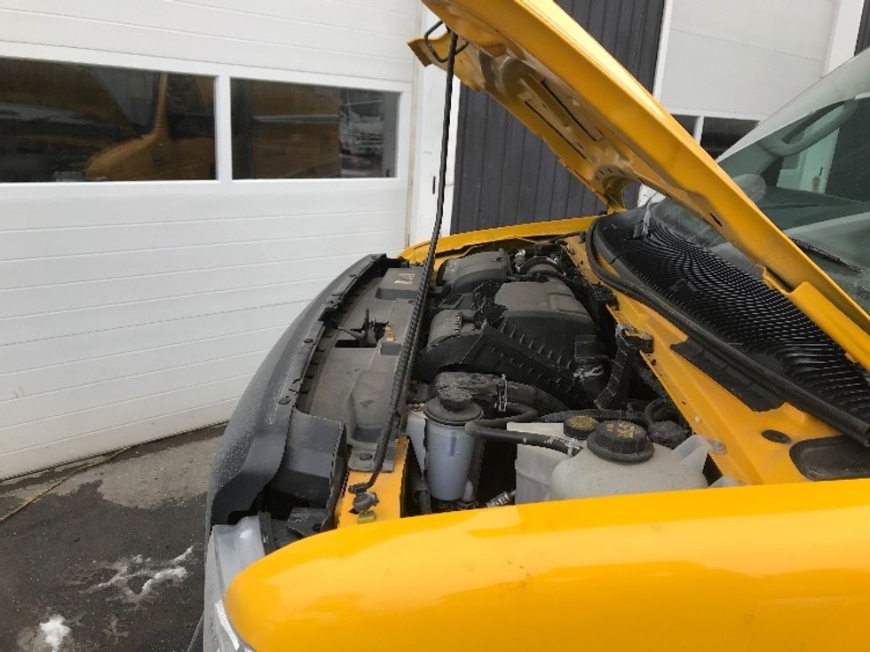 Light Duty Box Truck-Light and Medium Duty Trucks-Ford-2022-E350-Chicopee-MA-87,740\n\t\tmiles-$ 27,750 - Image 23