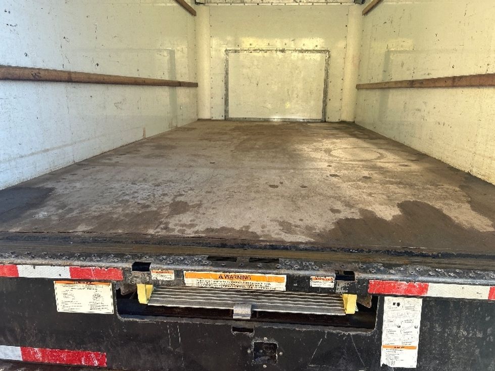 Light Duty Box Truck-Light and Medium Duty Trucks-Ford-2022-E350-Chicopee-MA-91,353\n\t\tmiles-$ 27,250 - Image 10