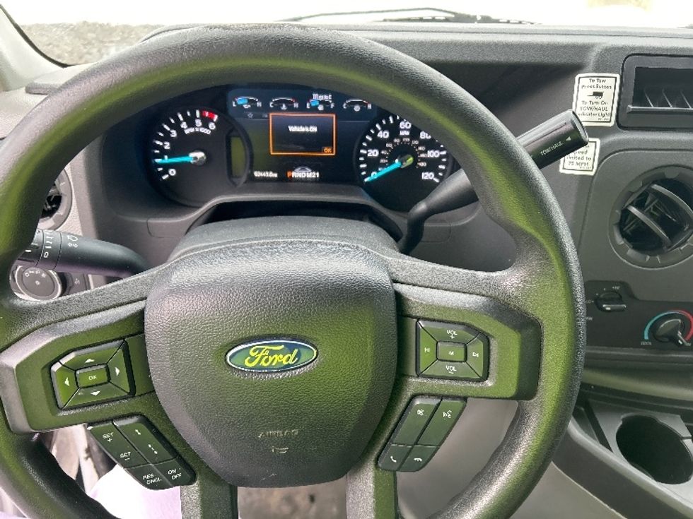 Light Duty Box Truck-Light and Medium Duty Trucks-Ford-2022-E350-Chicopee-MA-92,445\n\t\tmiles-$ 30,000 - Image 15