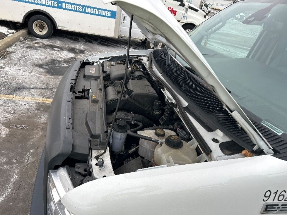 Light Duty Box Truck-Light and Medium Duty Trucks-Ford-2022-E350-Chicopee-MA-92,445\n\t\tmiles-$ 30,000 - Image 22