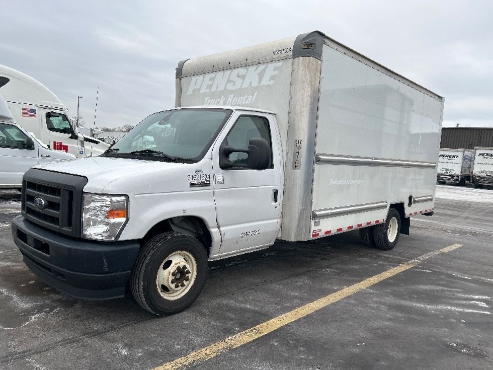 Light Duty Box Truck-Light and Medium Duty Trucks-Ford-2022-E350-Chicopee-MA-92,445\n\t\tmiles-$ 30,000 - Image 3