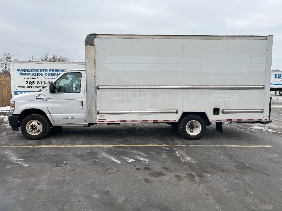 Light Duty Box Truck-Light and Medium Duty Trucks-Ford-2022-E350-Chicopee-MA-92,445\n\t\tmiles-$ 30,000 - Image 4