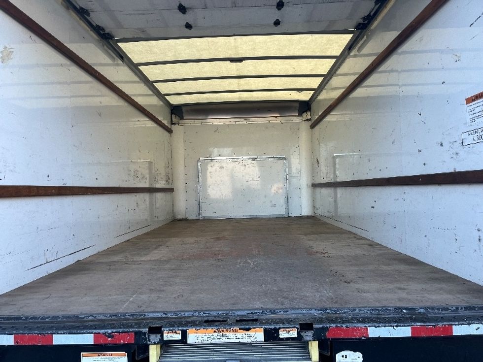 Light Duty Box Truck-Light and Medium Duty Trucks-Ford-2022-E350-Chicopee-MA-93,541\n\t\tmiles-$ 27,000 - Image 10