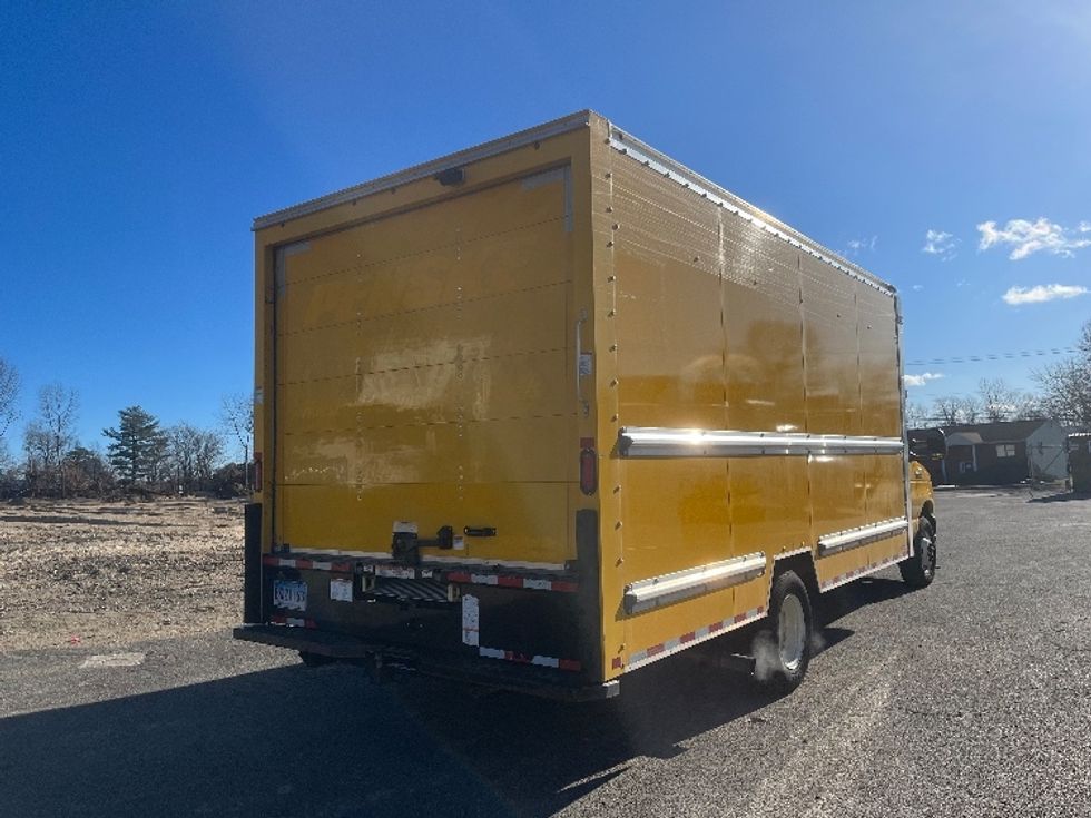 Light Duty Box Truck-Light and Medium Duty Trucks-Ford-2022-E350-Chicopee-MA-93,541\n\t\tmiles-$ 27,000 - Image 13