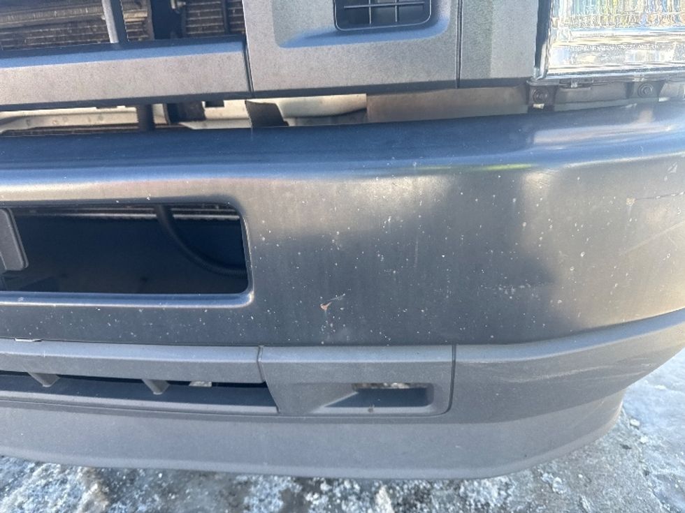 Light Duty Box Truck-Light and Medium Duty Trucks-Ford-2022-E350-Chicopee-MA-94,097\n\t\tmiles-$ 29,750 - Image 27