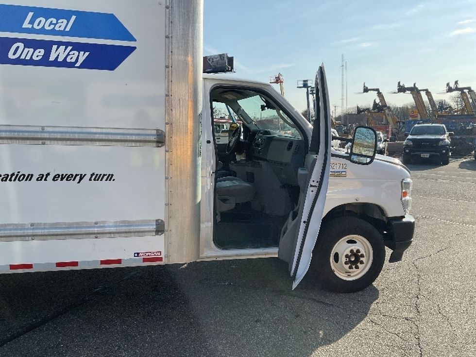 Light Duty Box Truck-Light and Medium Duty Trucks-Ford-2022-E350-Chicopee-MA-94,314\n\t\tmiles-$ 32,000 - Image 20
