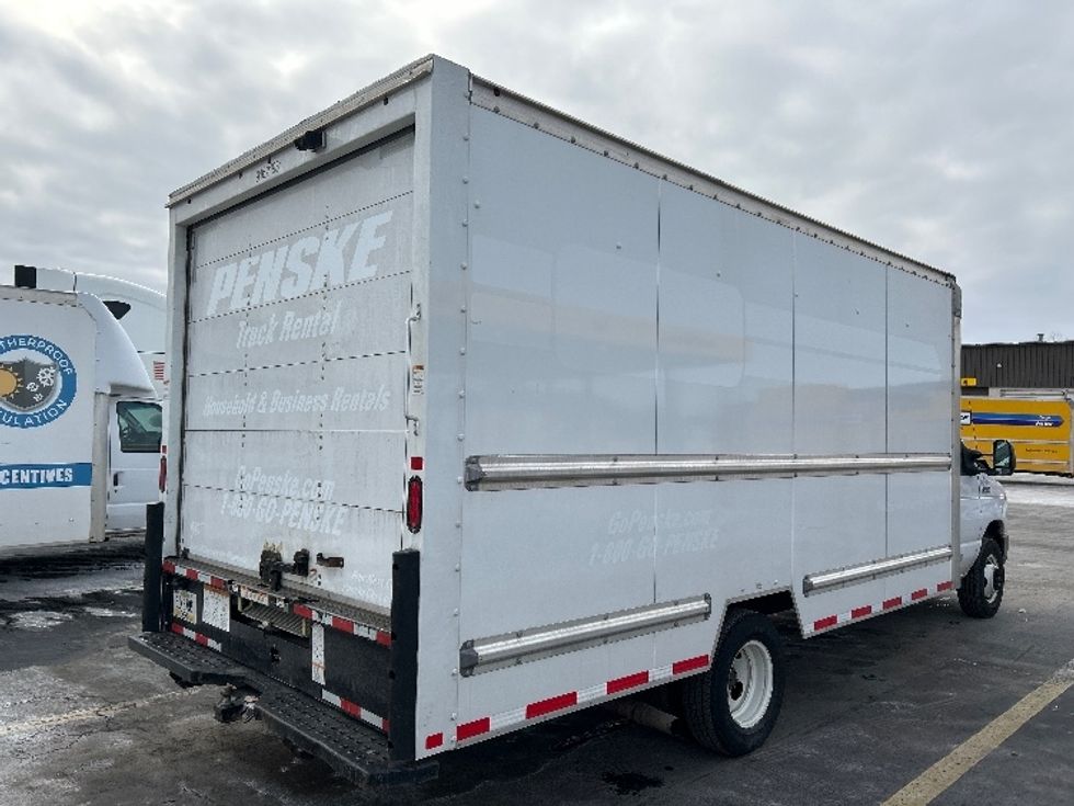 Light Duty Box Truck-Light and Medium Duty Trucks-Ford-2022-E350-Chicopee-MA-95,001\n\t\tmiles-$ 29,750 - Image 12