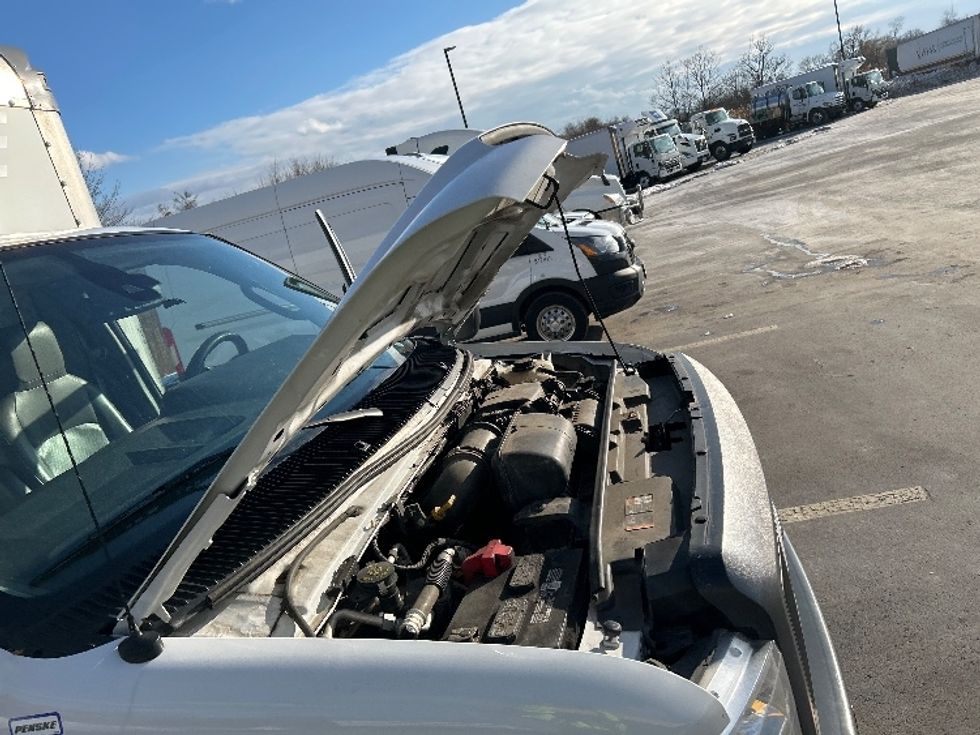 Light Duty Box Truck-Light and Medium Duty Trucks-Ford-2022-E350-Chicopee-MA-95,001\n\t\tmiles-$ 29,750 - Image 21