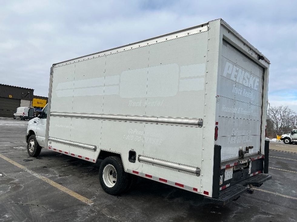 Light Duty Box Truck-Light and Medium Duty Trucks-Ford-2022-E350-Chicopee-MA-95,001\n\t\tmiles-$ 29,750 - Image 6