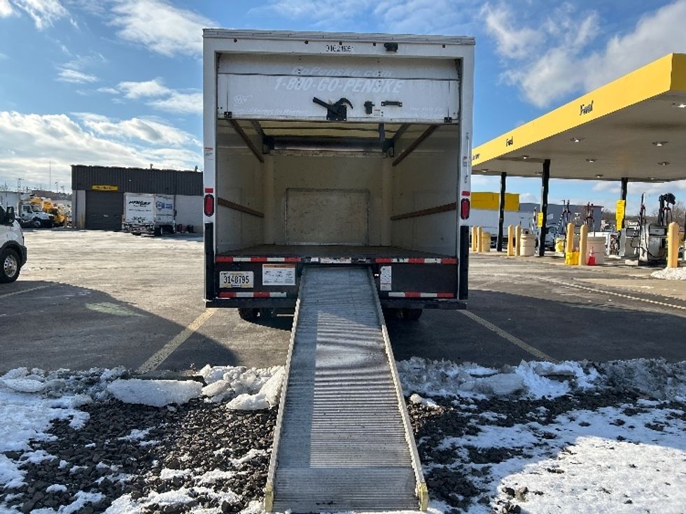 Light Duty Box Truck-Light and Medium Duty Trucks-Ford-2022-E350-Chicopee-MA-95,001\n\t\tmiles-$ 29,750 - Image 9