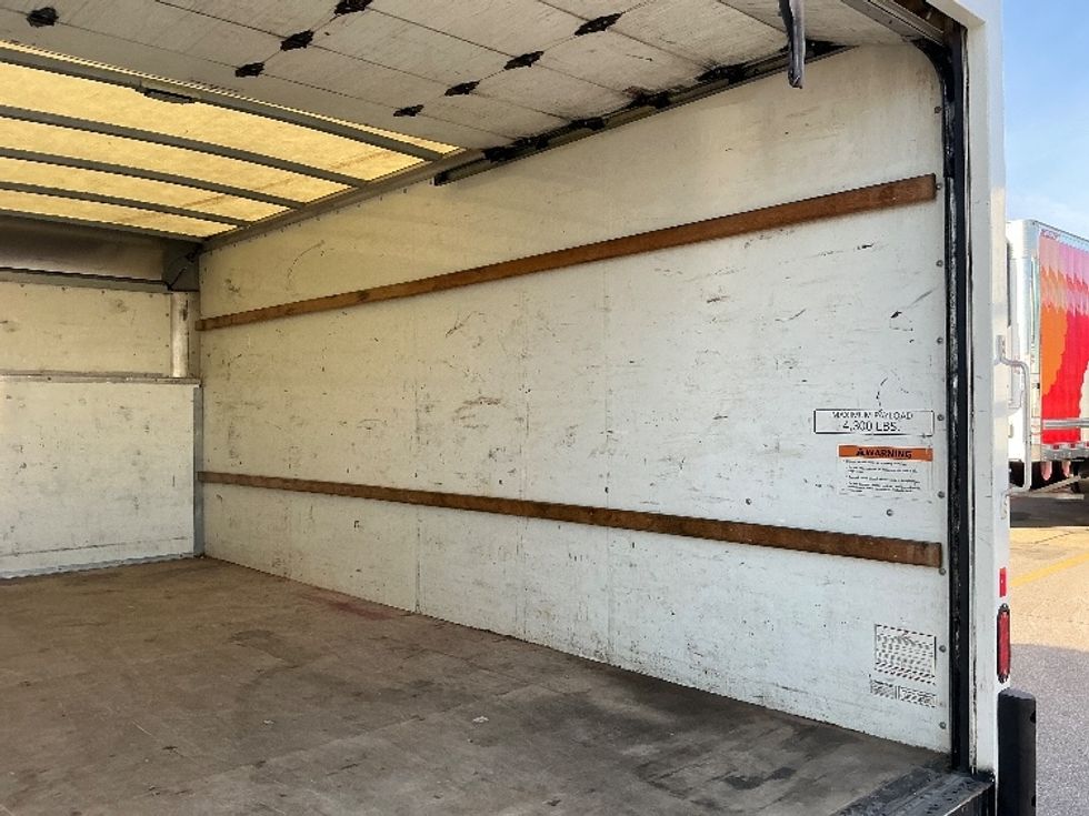 Light Duty Box Truck-Light and Medium Duty Trucks-Ford-2022-E350-Cincinnati-OH-105,385\n\t\tmiles-$ 29,000 - Image 12