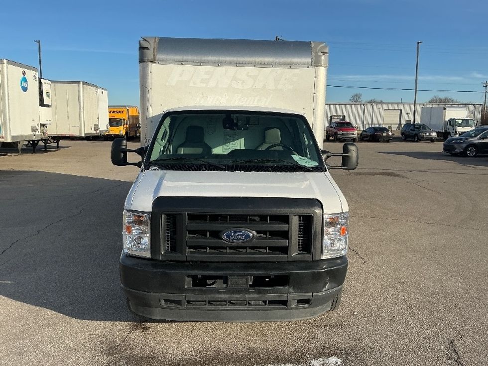 Light Duty Box Truck-Light and Medium Duty Trucks-Ford-2022-E350-Cincinnati-OH-105,385\n\t\tmiles-$ 29,000 - Image 2