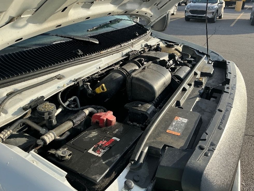 Light Duty Box Truck-Light and Medium Duty Trucks-Ford-2022-E350-Cincinnati-OH-105,385\n\t\tmiles-$ 29,000 - Image 23