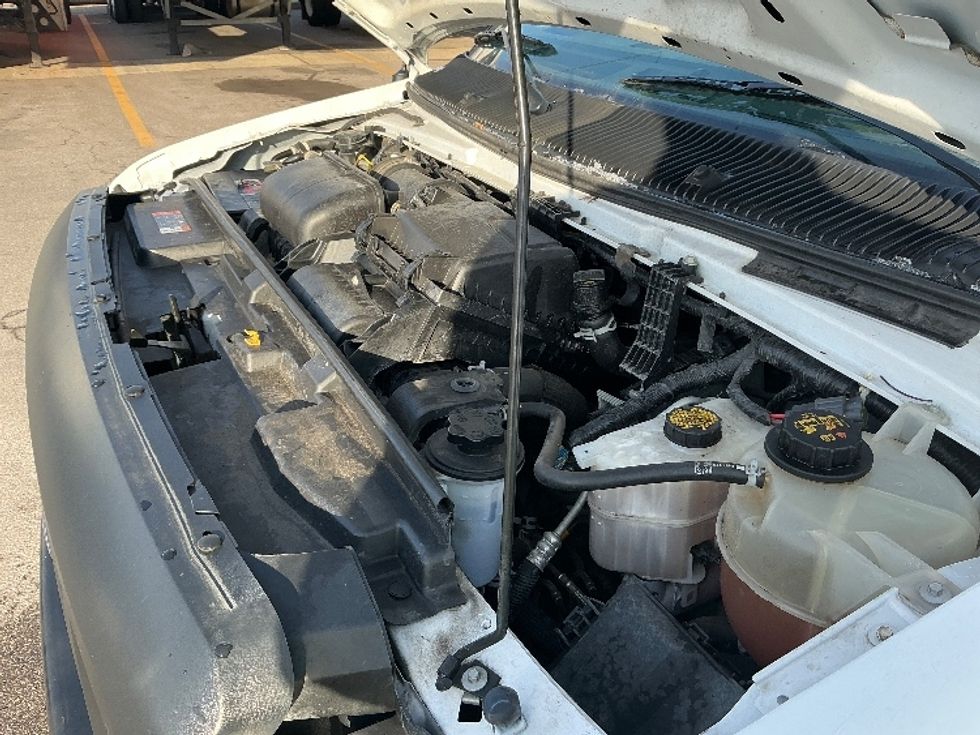 Light Duty Box Truck-Light and Medium Duty Trucks-Ford-2022-E350-Cincinnati-OH-105,385\n\t\tmiles-$ 29,000 - Image 24